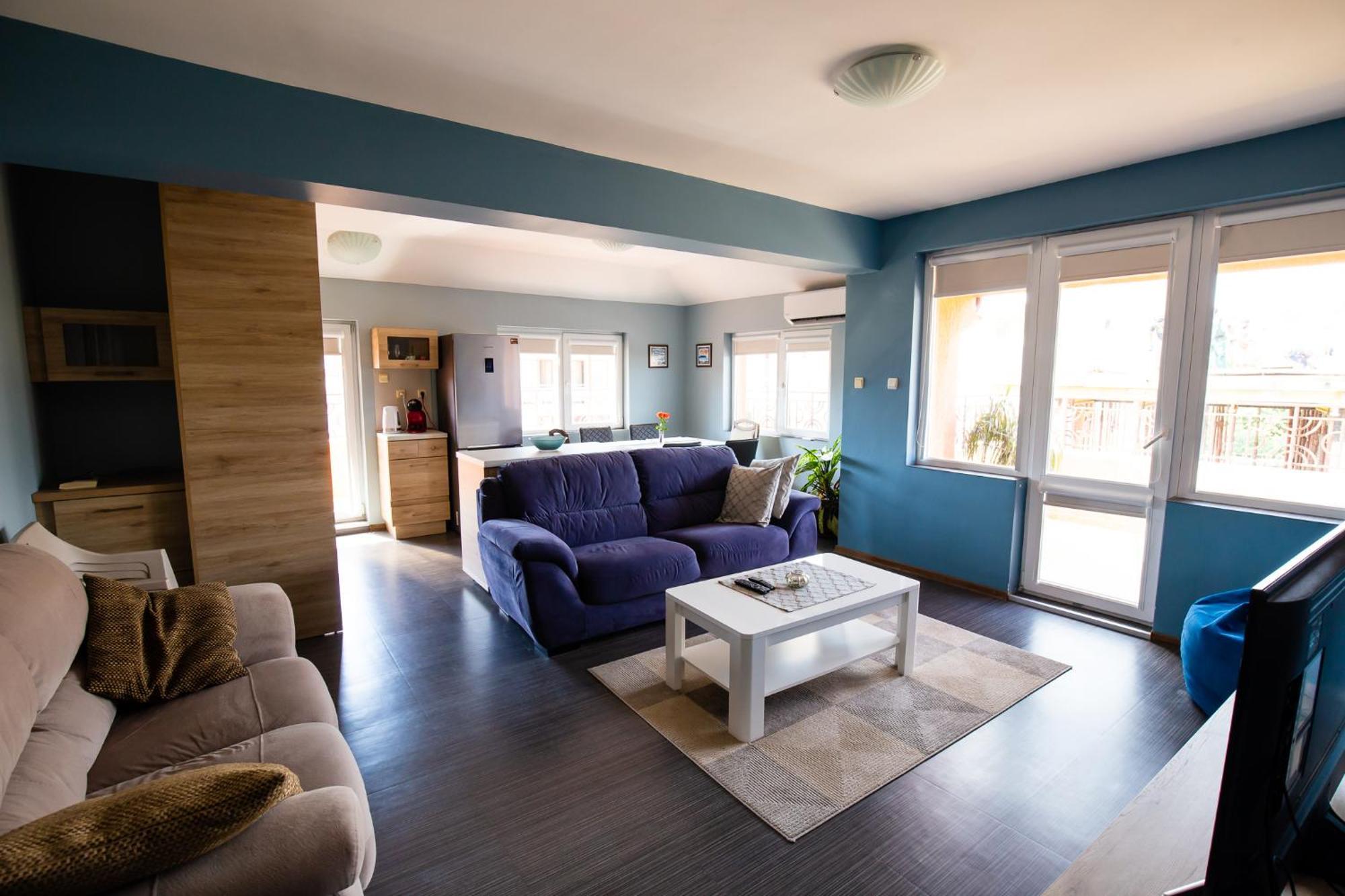 "Life Is Easy Apt" Warna Exterior foto